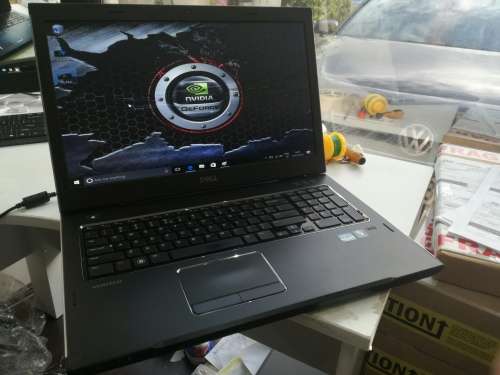 *AMAZING QUAD CORE i7*DELL VOSTRO*17.3"SCREEN*Quad core*HD+1600X900*1000GB*6GB RAM*NVIDIA GT525*